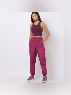 GapFit Women's High Rise Lustre Windbreaker Jogger | Purple | Size XL Tall